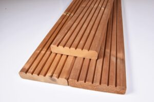 TARASKA TERMO PINE DECK 26X116 corrugated board